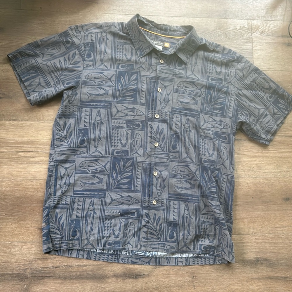 QuikSilver Dress Shirt !! XXL